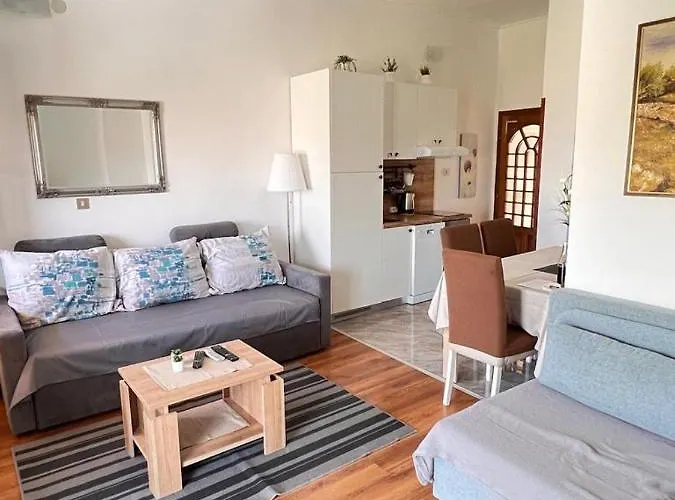 Valentinovo Appartement *