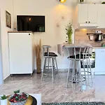 Valentinovo Apartament *