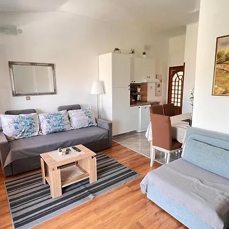 Valentinovo Appartement *